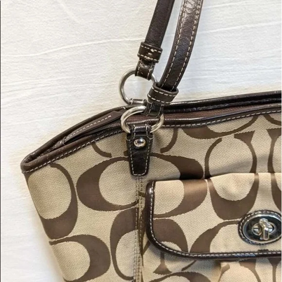 Coach Brown Signature Bag - Picture 3 of 4